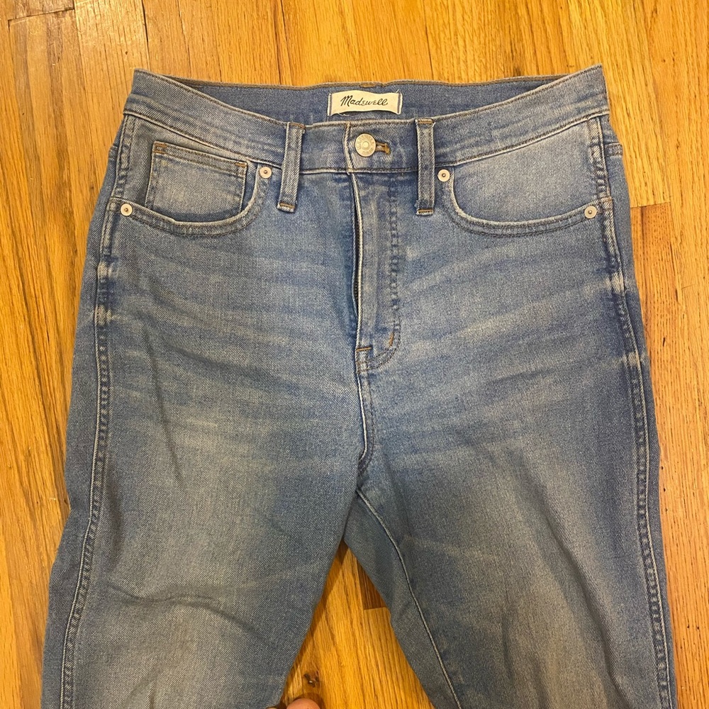 Excellent Condition: Madewell 10 inch High Rise Skinny Jeans - size 28